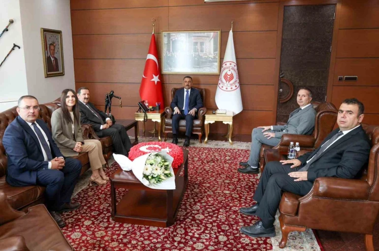 Vali Hacıbektaşoğlu Çevre Haftası heyetini ağırladı