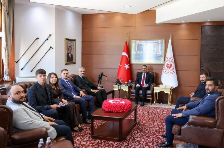 Vali Hacıbektaşoğlu, Ülkü Ocakları yönetimini kabul etti