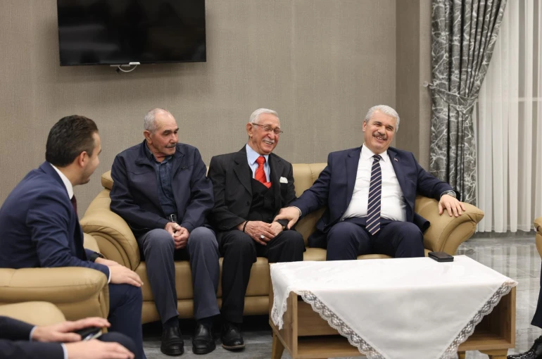 Vali İbrahim Akın, Huzurevi Sakinleri ile İftar Sofrasında Bir Araya Geldi