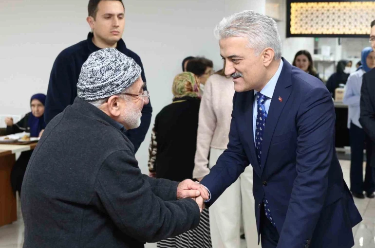 Vali Makas’tan büyüklere ziyaret