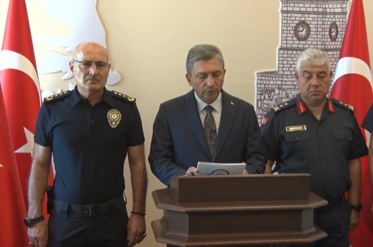 Vali Şahin’den Otokoç bayine saldırı açıklaması: "Bugün itibarıyla 13 kişi gözaltında bulunuyor"