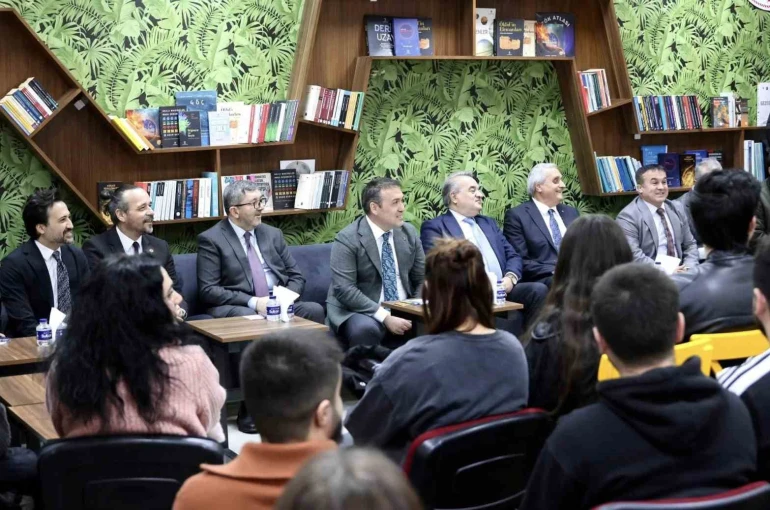 Vali Sözer, Bozüyük MYO öğrencileriyle buluştu