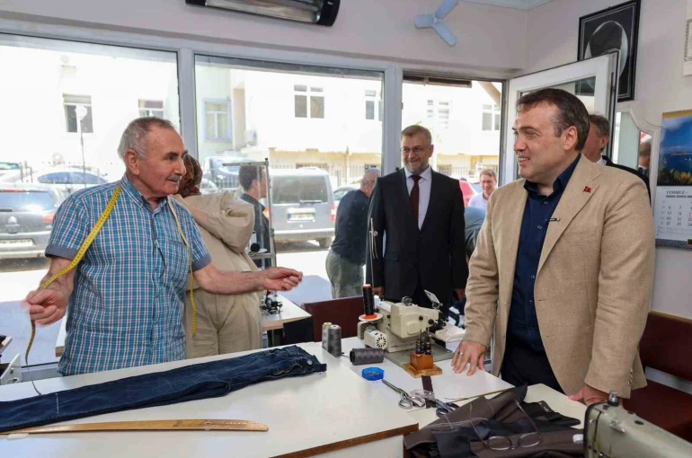 Vali Sözer esnaf ve vatandaşla bir araya geldi