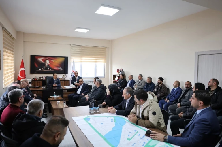Vali Taşolar, Organize Sanayi Bölgesi’nde yatırımcılarla buluştu