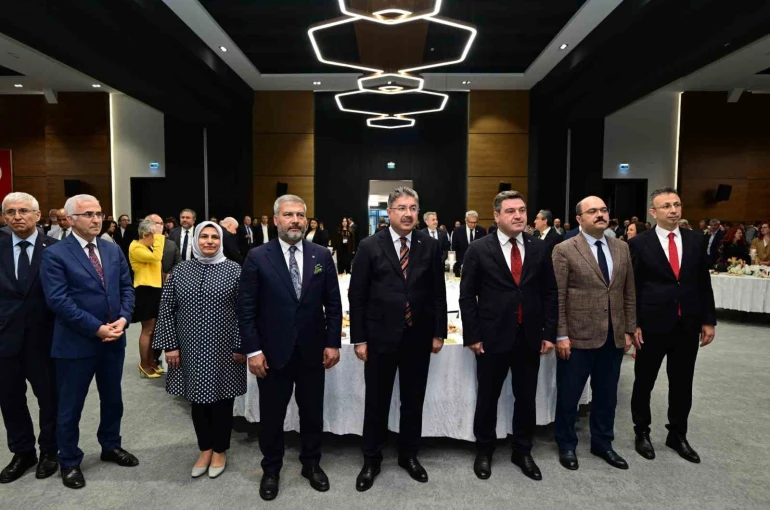 Vali Yılmaz Eskişehir Sempozyumu Gala Yemeği’ne katıldı