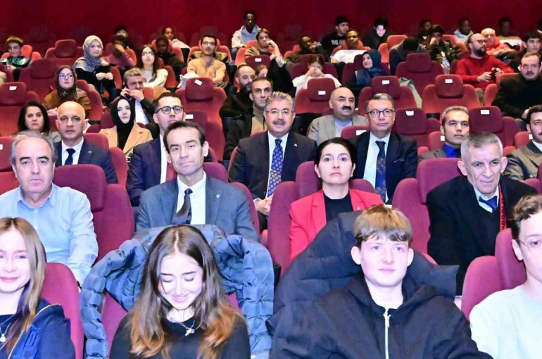 Vali Yılmaz, Gazze’de bir çocuğun şehadet öyküsünü konu alan filmi izledi