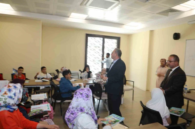 Vali Ziya Polat’tan Yaz Kur’an Kursu ziyaret!