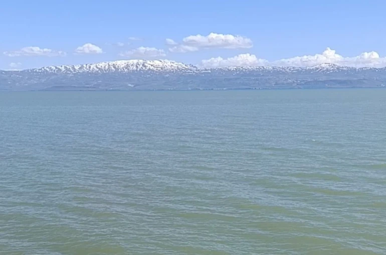 Van Gölü’nde yüzmek yasaklandı