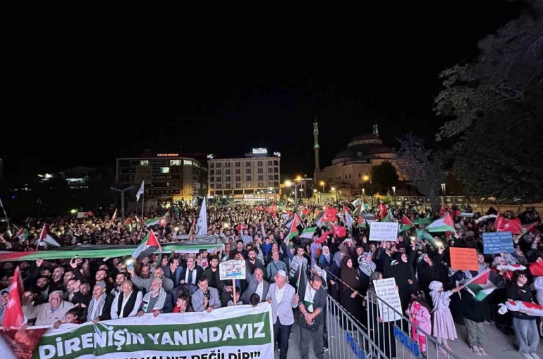 Van’da binlerce kişi Gazze için yürüdü