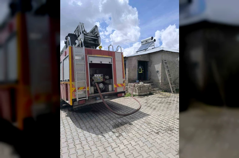 Van’da ev yangını 
