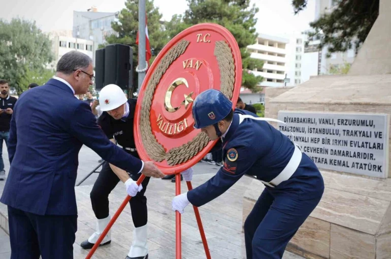 Van’da Gaziler Günü kutlandı