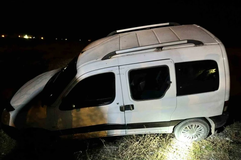 Van’da kamyonet takla attı: 2 yaralı