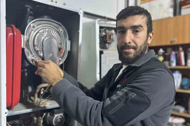 Van’da kombi ustası uyardı: "Bakımı son ana bırakmayın" 
