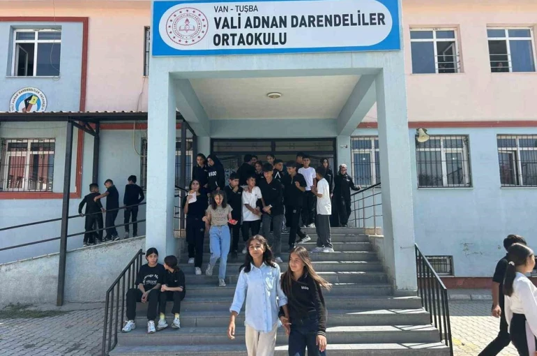 Van’da okullarda ‘zilsiz ders’ dönemi başladı
