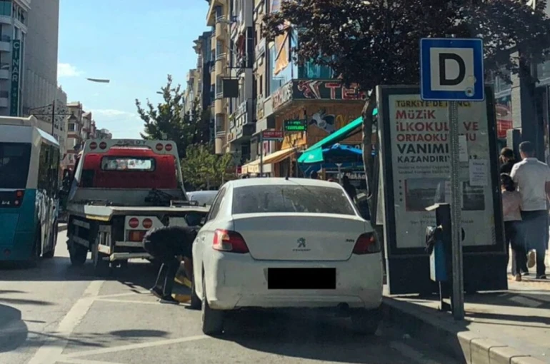 Van’da usulsüz park edilen araç sürücülerine ceza yağıyor