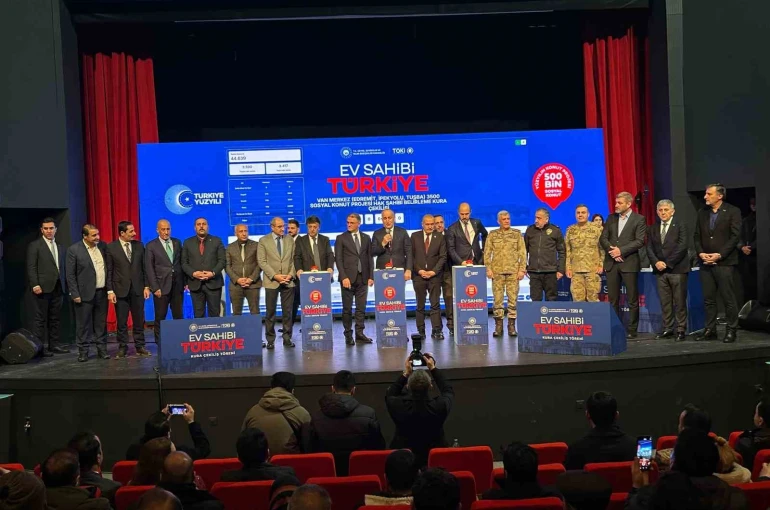 Van’da yüzyılın konut projesinin kura çekimleri yapıldı