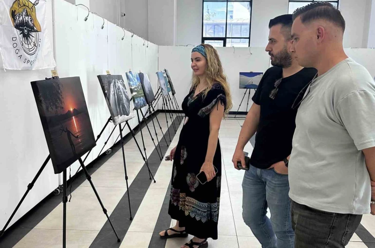 Vanlı dağcıların objektifinden doğa manzaraları sergilendi