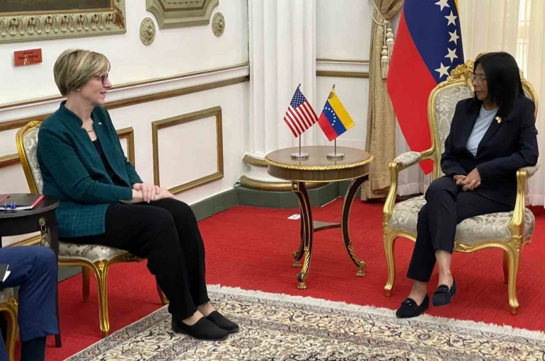 Venezuela Geçici Devlet Başkanı Rodriguez, ABD’li temsilciyle görüştü