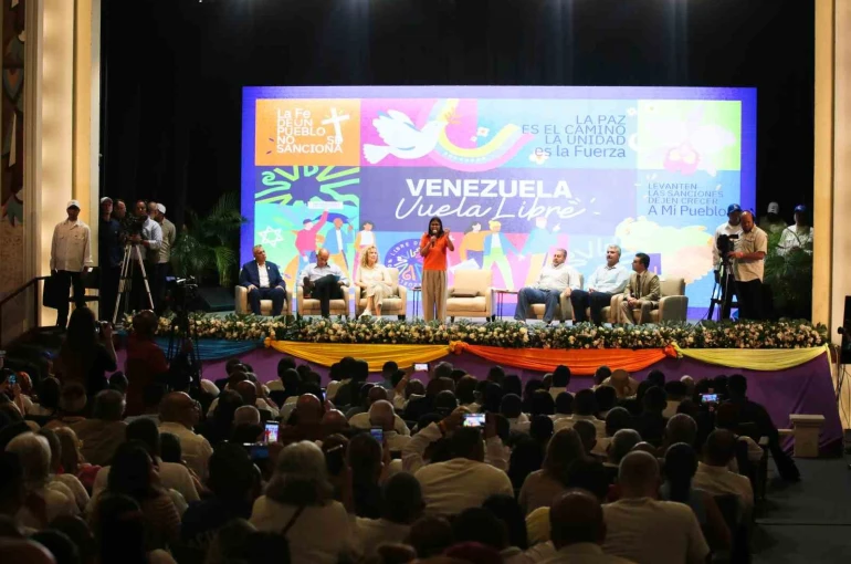 Venezuelalılar ABD yaptırımlarının kaldırılması için yürüyüş başlattı