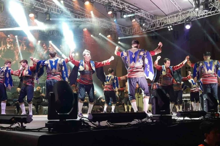 Vezirköprü’de Gençlik Konseri coşkusu