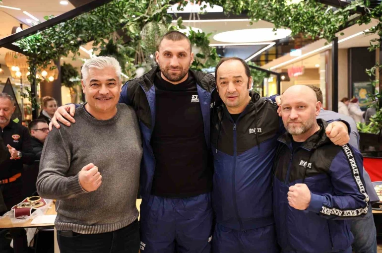 Viktor Faust, Makedon rakibi Cvetkov’u ilk rauntta nakavt etti