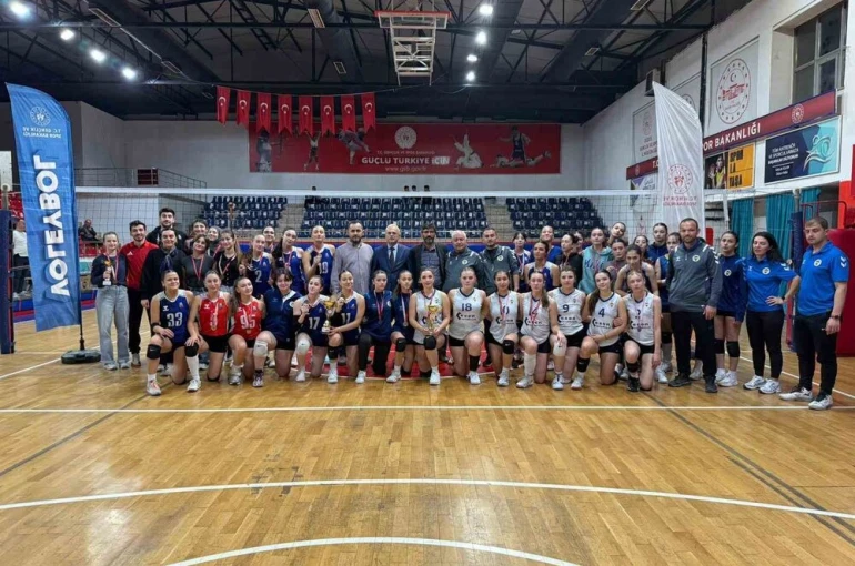 Voleybolda şampiyon belli oldu