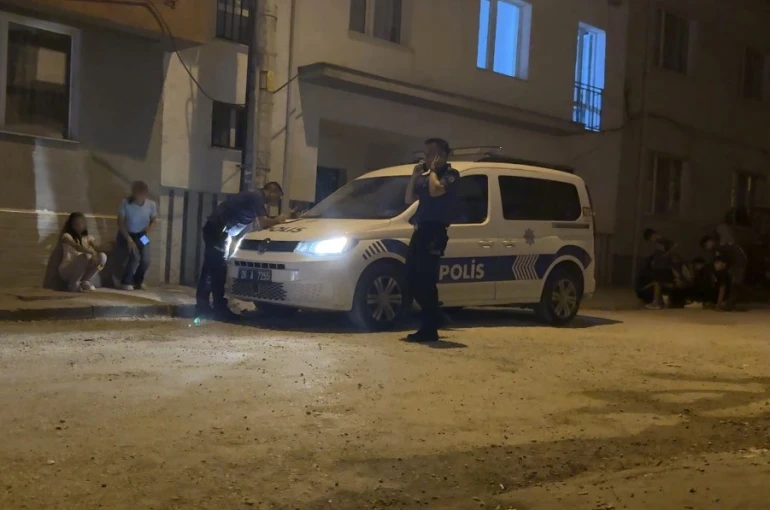 Yakınlarının haber alamadığı 40 yaşındaki adam evinde ölü bulundu, polis inceleme başlattı