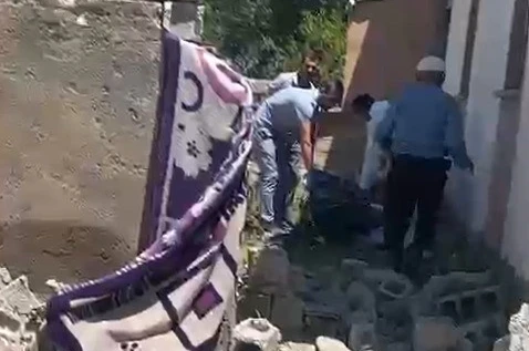 Yalnız yaşayan adam bahçe duvarının altında ölü bulundu