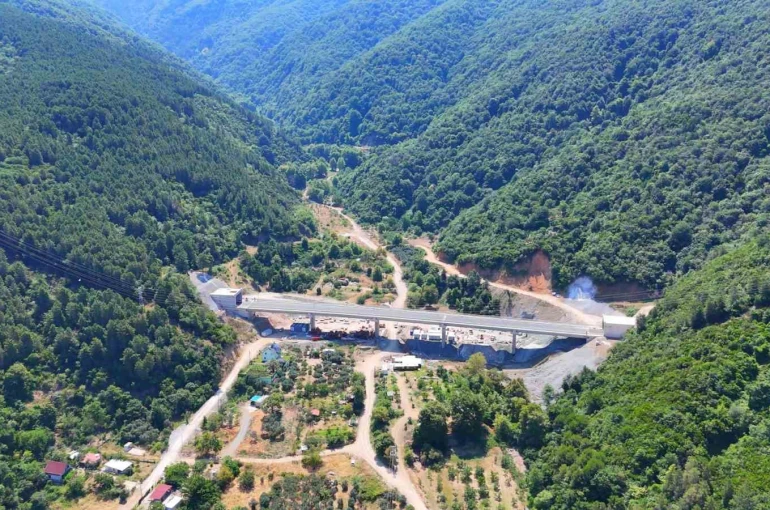 Yalova-Armutlu yolu tamamlanıyor