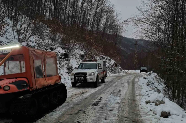 Yalova’da araçlarında mahsur kalan 35 kişi kurtarıldı