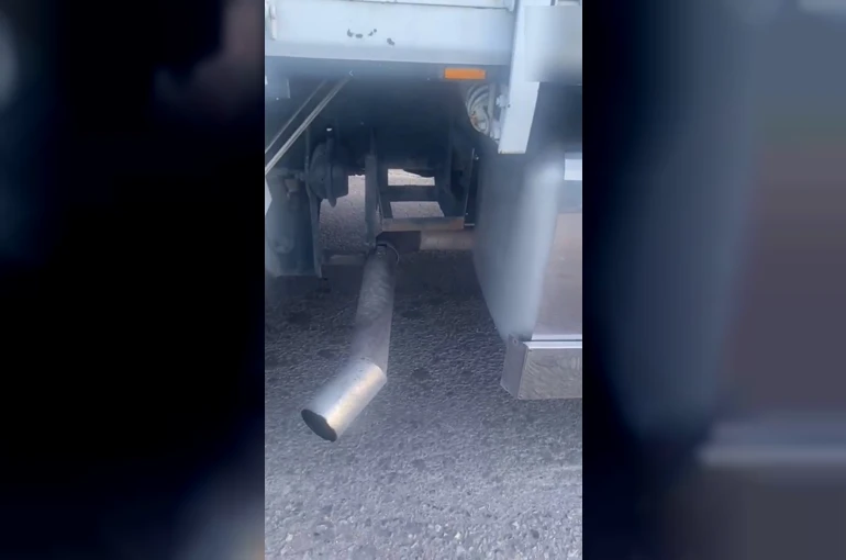 Yalova’da muayenesiz, abartı egzozlu kamyon sürücüsüne ceza yağdı