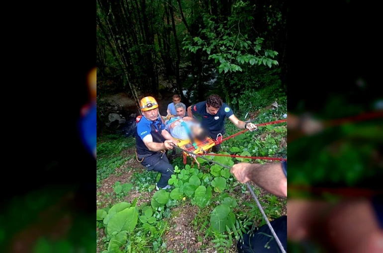 Yalova’da vadiye düşen motosikletli kurtarıldı
