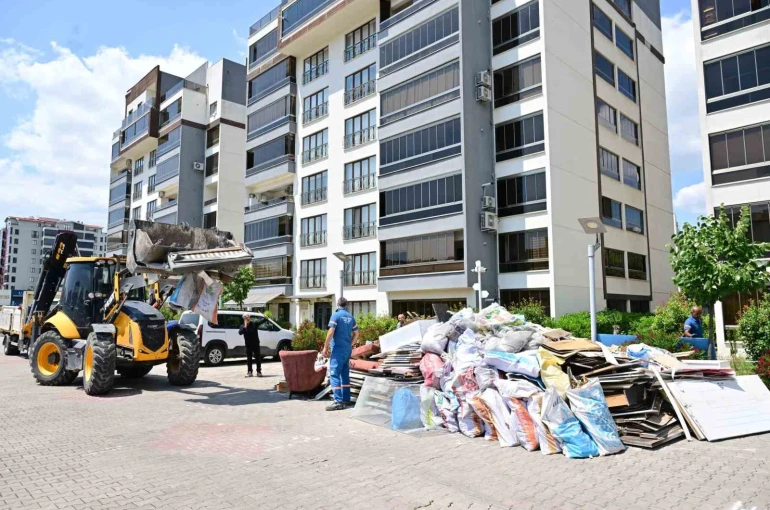 Yangının yaralarını yıldırım belediyesi sarıyor