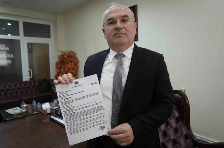 Yapay zekâyla sahte mahkeme belgesi düzenleyip dolandırmaya çalıştılar