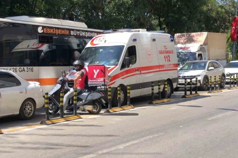 Yapılan duba çalışması ambulansların işini zorlaştırıyor