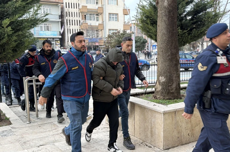 Yasa dışı bahis operasyonunda 9 kişi tutuklandı