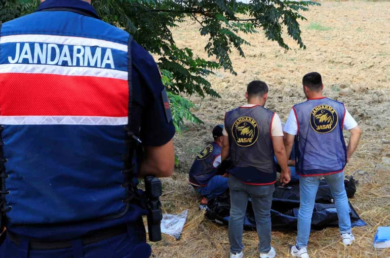 Yaşlı kadının cansız bedeni evine 4 kilometre mesafede sulama kanalında bulundu