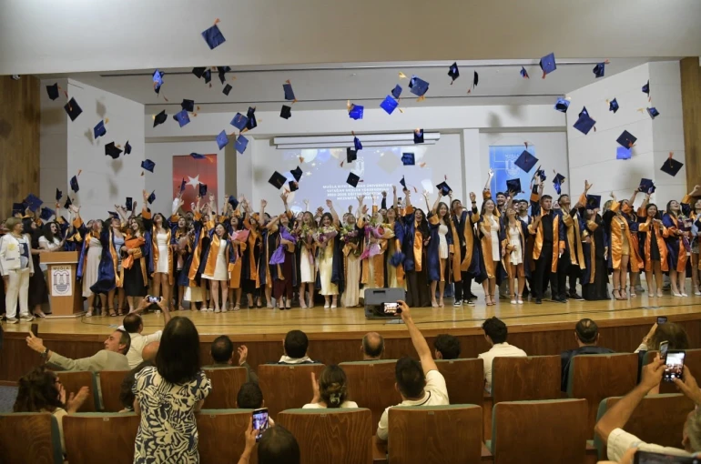 Yatağan’da üniversite öğrencileri kep attı