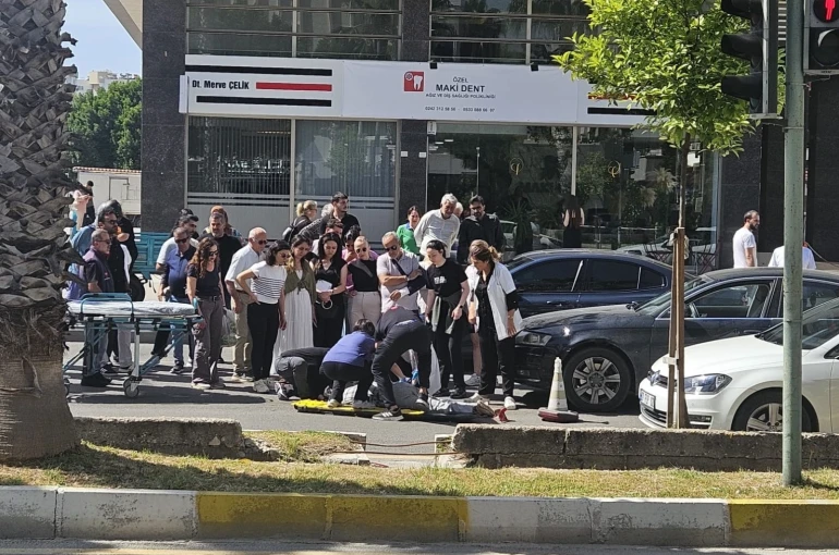 Yaya yolunu kullanan 3 tekerli motosiklet ile otomobil çarptıştı: 1 yaralı