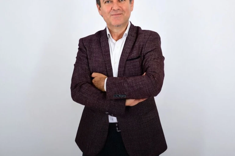 Yazar Sinan Meydan Antalyalılarla buluşuyor