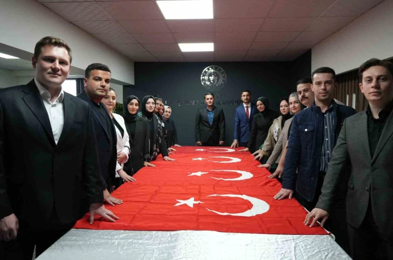 Yemin ederek görevlerine başladılar