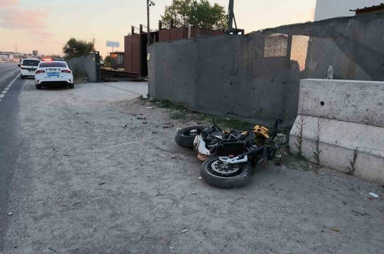 Yeni aldığı motosikletle kaza yapan genç hayatını kaybetti: O anlar kamerada
