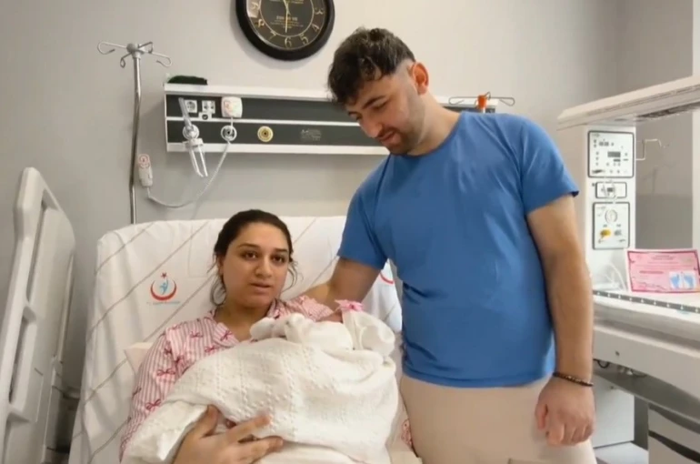 Yeni hastanenin ilk bebeği doğdu