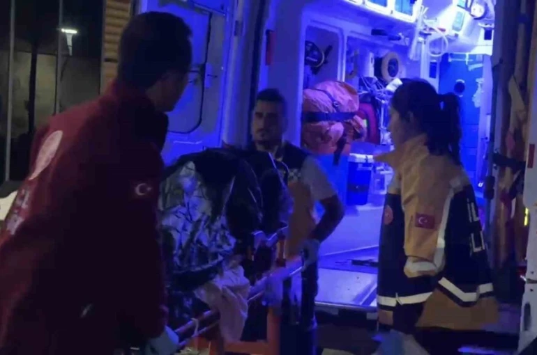 Yenidoğan bebeğini terasa bıraktı, ekipler cansız bedeniyle karşılaştı