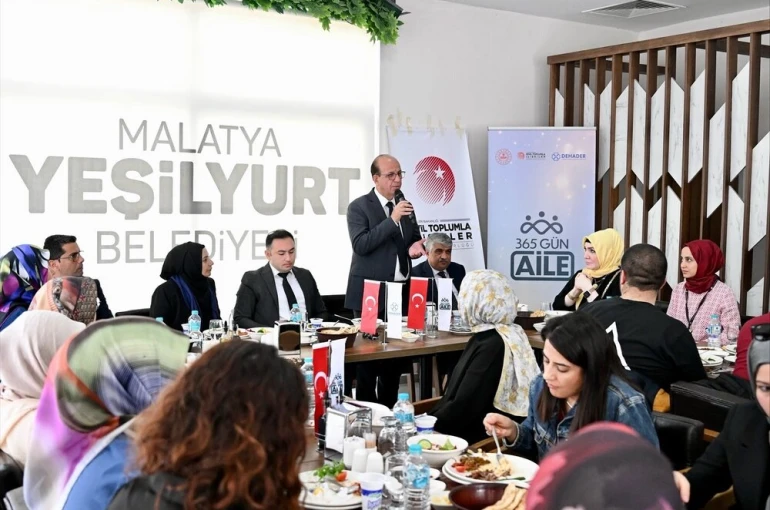 Yeşilyurt Belediyesi’nin ev sahipliği yaptığı ‘Aile Mentörlüğü’ eğitim programı tamamlandı