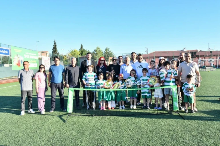 Yeşilyurt’ta yaz spor okulları ve spor akademisi coşkuyla açıldı