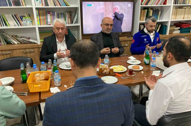 Yetim çocuklara yönelik iftar programı düzenlendi