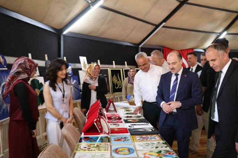 Yıl sonu emekleri görücüye çıktı