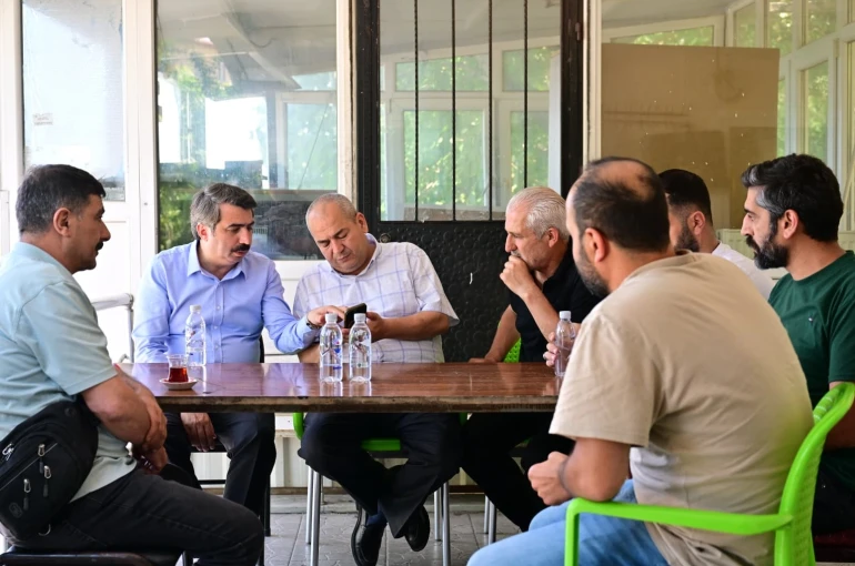 Yıldırım Belediye Başkanı Oktay Yılmaz, Teleferik Mahallesi’nde esnafla bir araya geldi