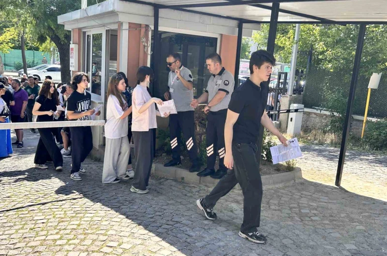 YKS’nin son oturumu olan YDT başladı